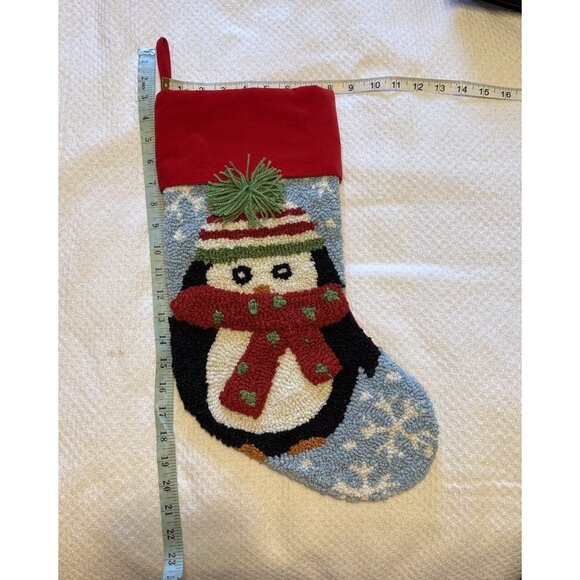 JC Penney North Pole Trading Co 3D Penguin With Scarf‎ Hooked Stocking NWT - Picture 2 of 7